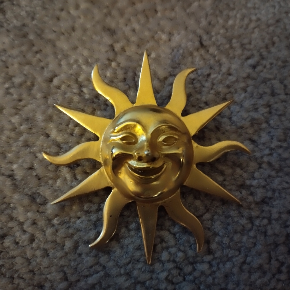 Alva St Brooch